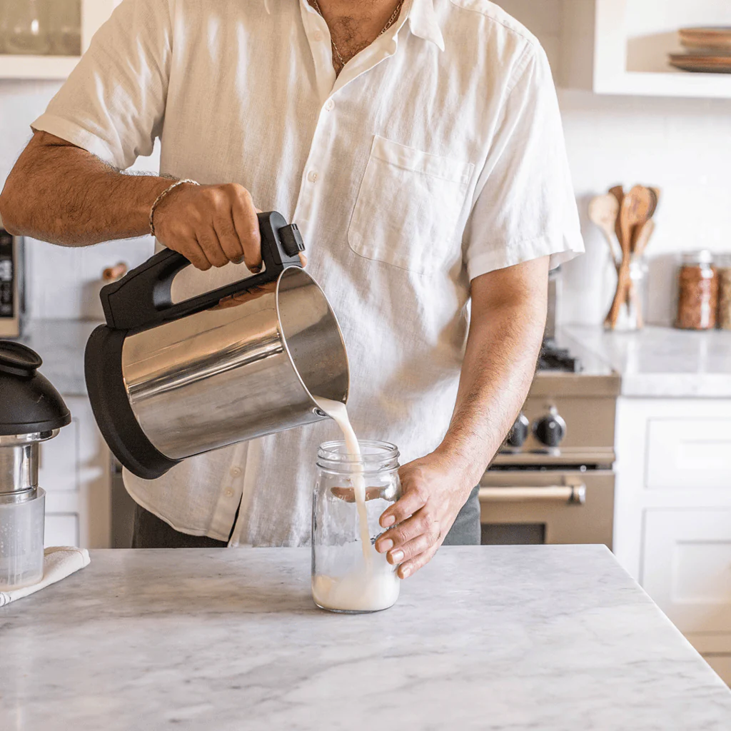 The International Milk Maker - 220v - Image 7